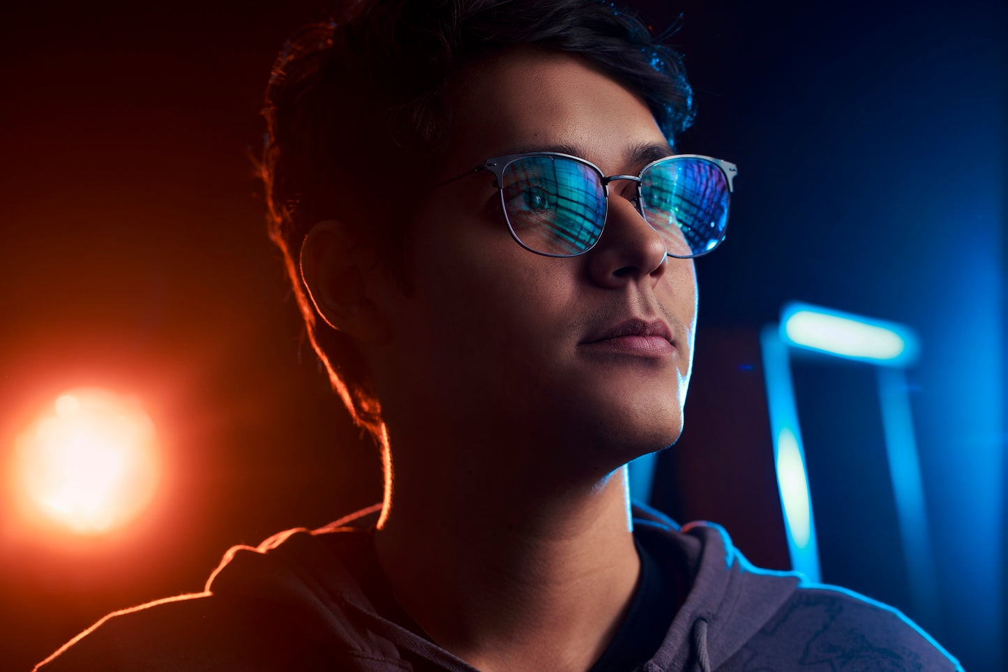 Blue light glasses at home wellness